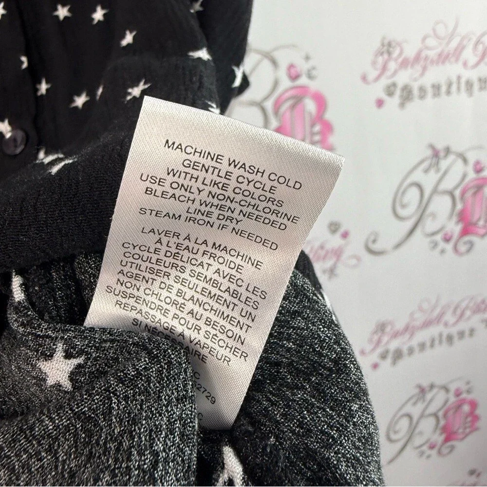 Wild skye T-shirt, stars, black white Black Star Pattern Button Down Shirt - Picture 13 of 14